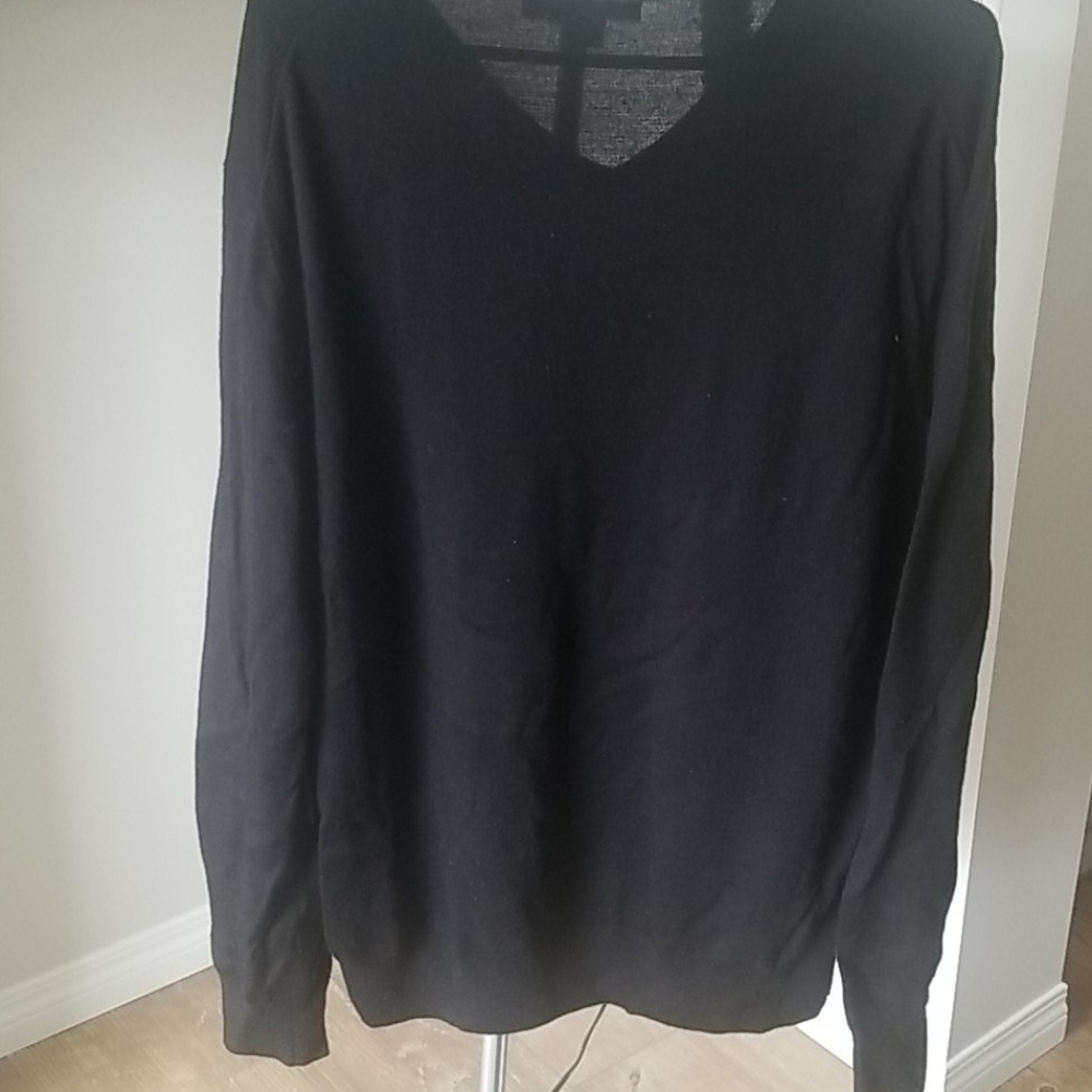 Calvin Klein V neck sweater - Picture 5 of 5